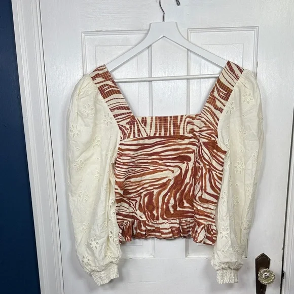 Anthropologie Love the Label Smocked Puff Sleeve Eyelet Blouse W2277 Sz M - Picture 4 of 11